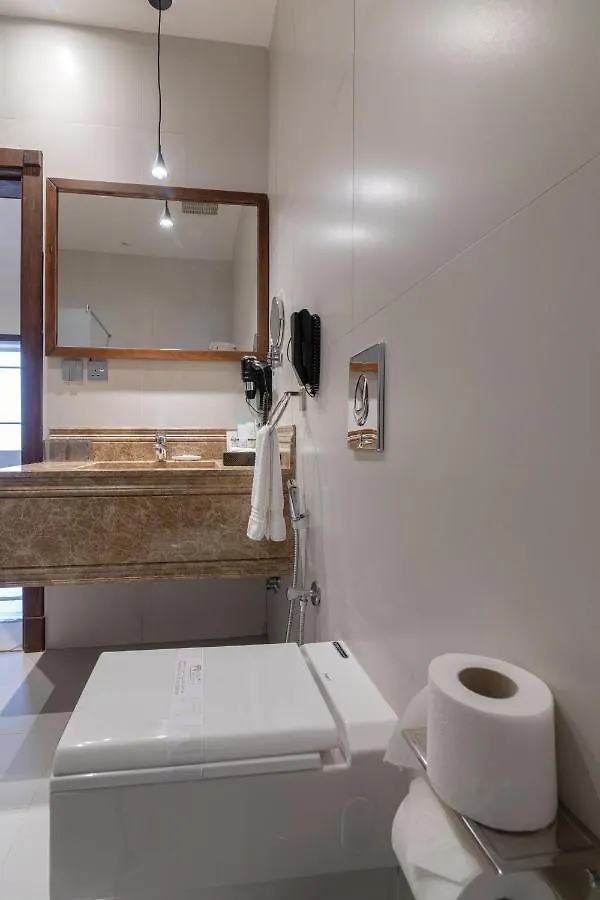 The Gate Hotel And Apartments 达曼 4*,